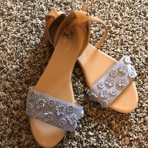 Old Navy Chambray Floral Sandals